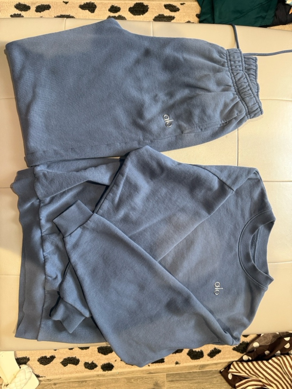 alo Blue Gray Sweatshirt & Jogger Set